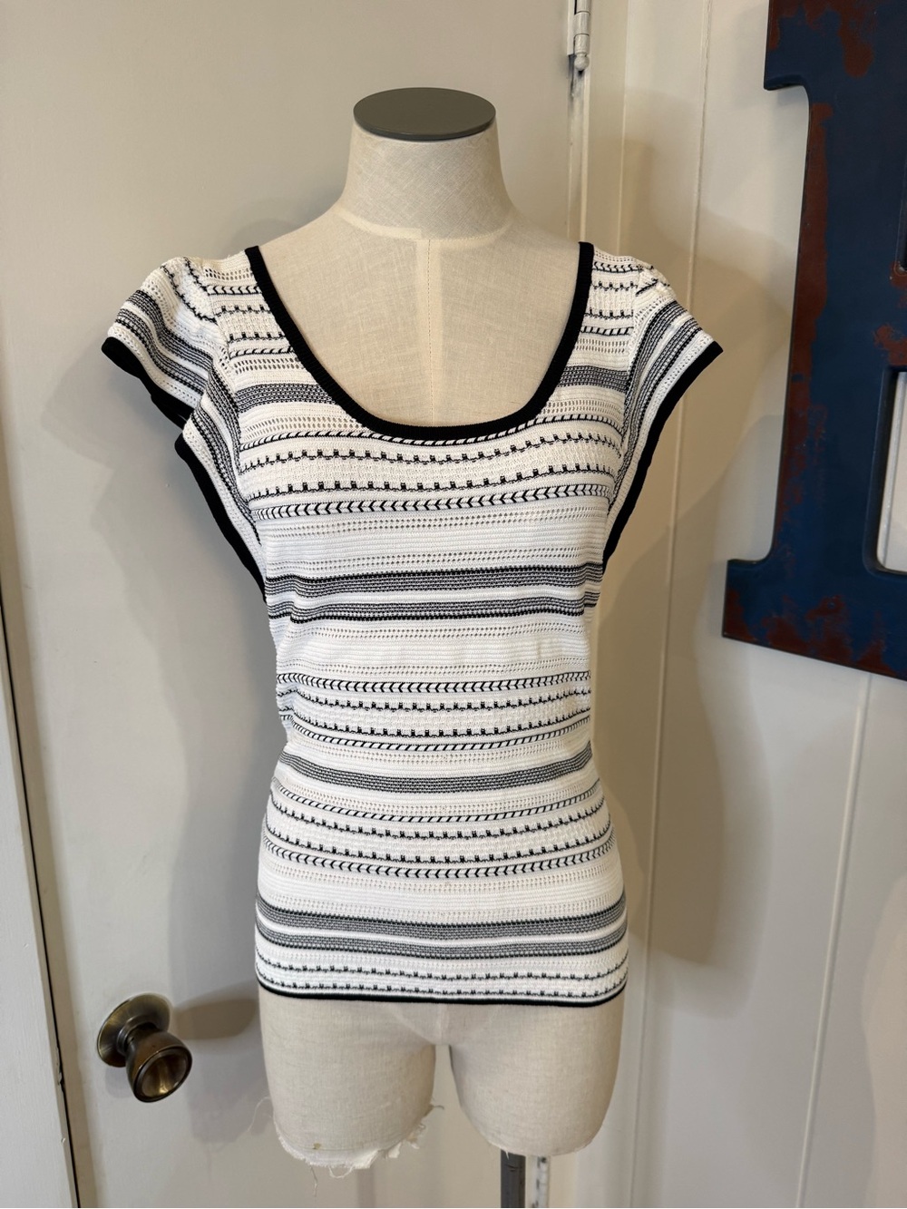 White House Black Market Black and White Striped Knit Cap Sleeve Top Sz XS NWT